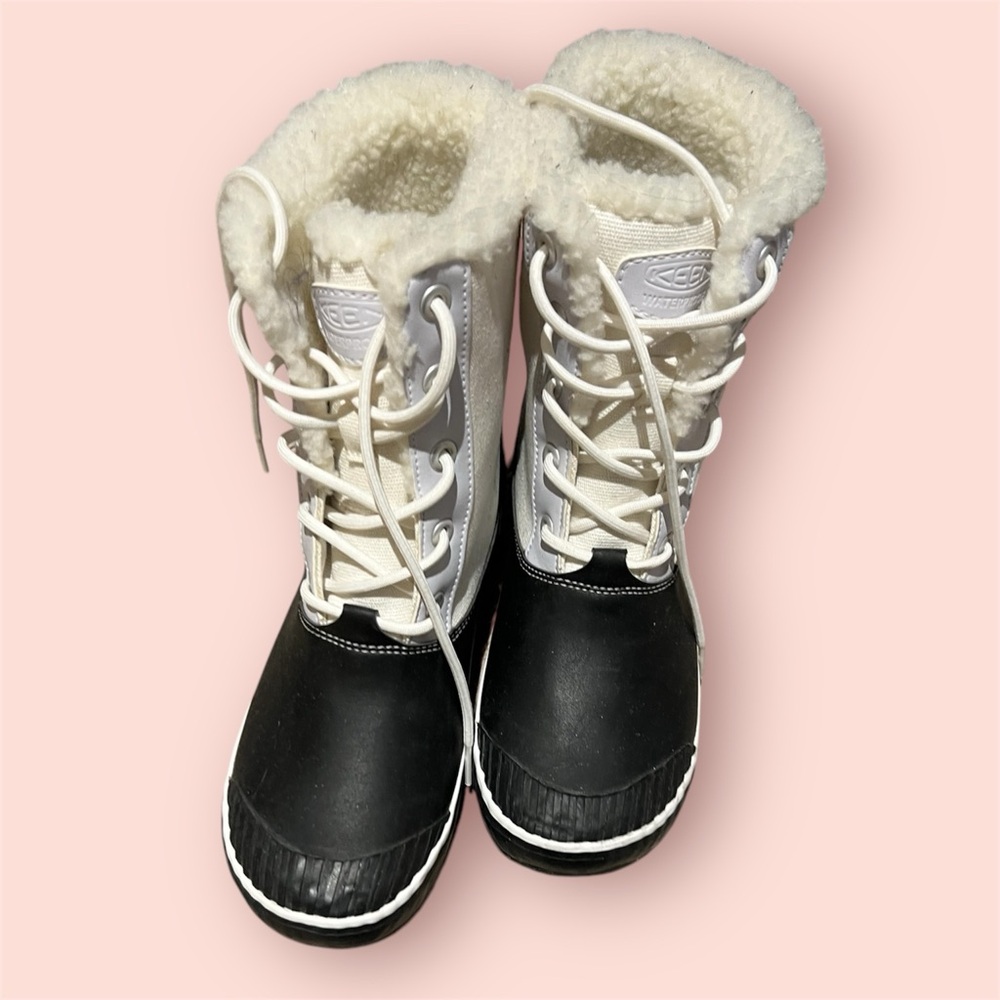 Keen Black and White Winter Boots NEW